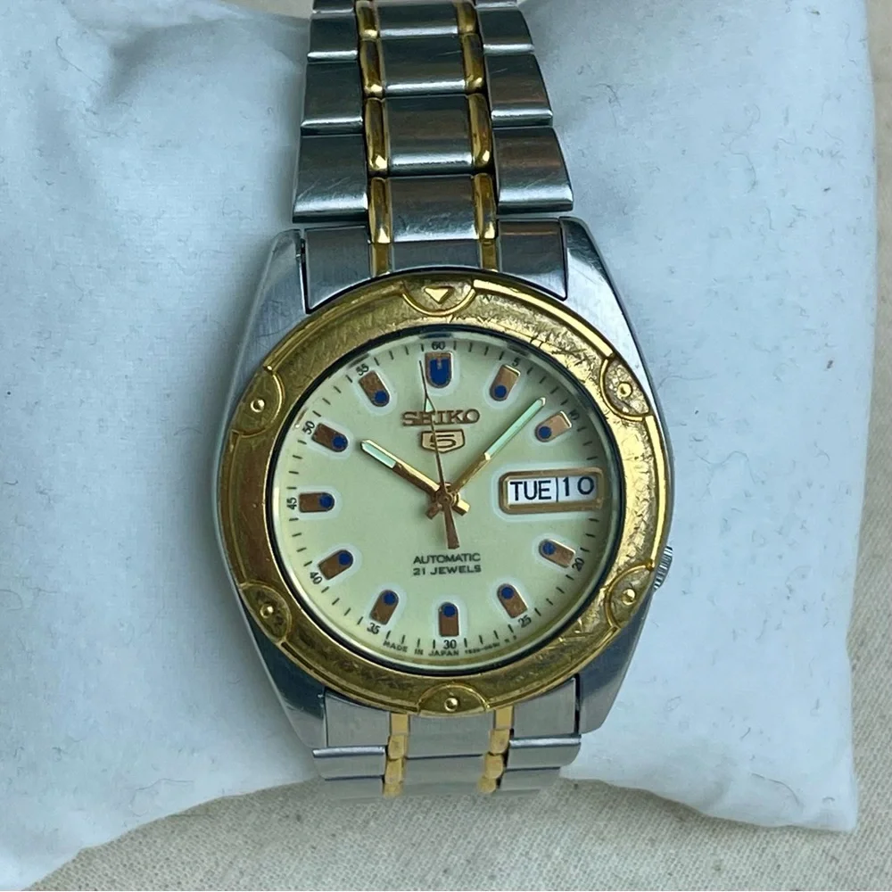 Seiko 5 Vintage 1997 Automatic Full Lume Dial 7S26-6030 -  Needs Regulation - Picture 12 of 14